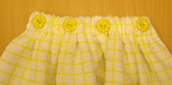 CCQ0215_towel_topper_buttons_1.jpg
