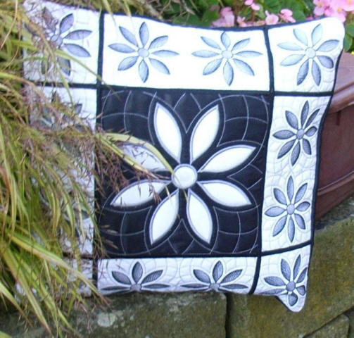 ccq0315_128_audrey_spring_daisies_embroidery_cushion_cover.jpg