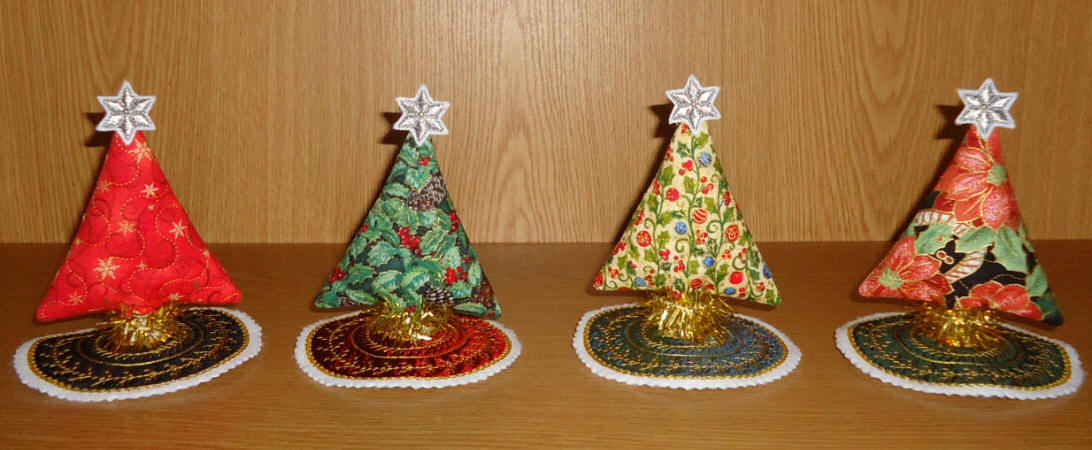 q0441_3D_tree_ornaments_four.jpg