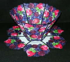 BFC0270 Lace Bowl and Doily Berries