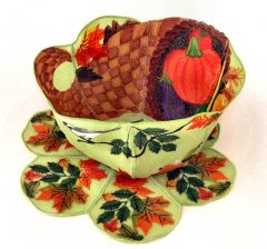 BFC0362  Lace Bowl & Doily Cornucopia