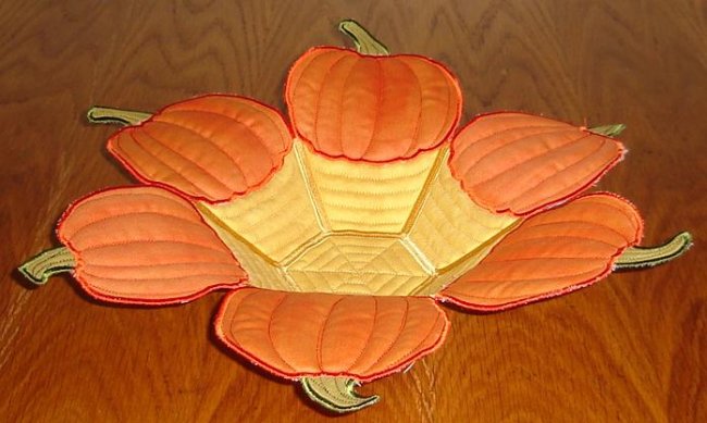 CCQ0109 - Pumpkin Doily and Bowl