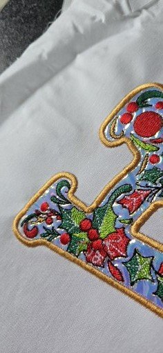 BFC32200 Christmas Applique Alpha A