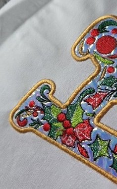 BFC32200 Christmas Applique Alpha A