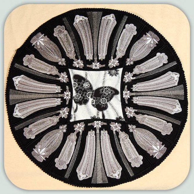 BFC1007 Folk Embroidered Circle Purse