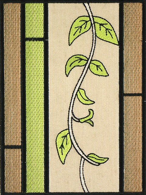 BFC1043 QIH or Reg Stained Glass Cockatoos