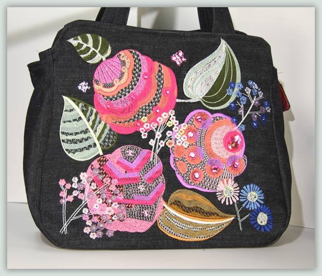 BFC1107 Touch of Mod Handbags