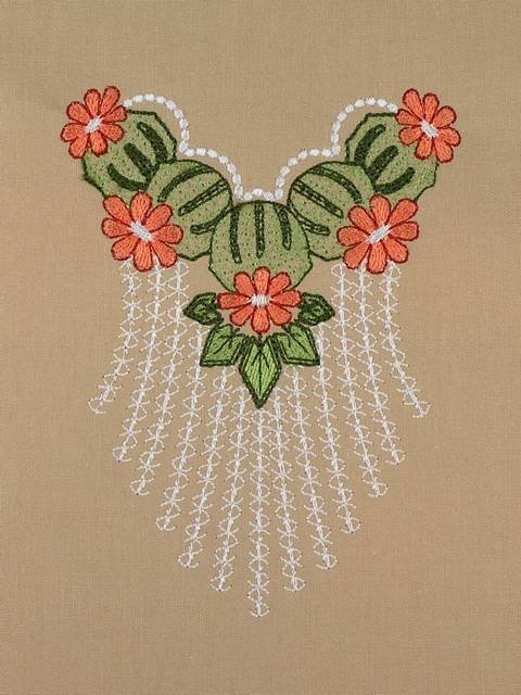 BFC1123 Flowers with Bits of Lace