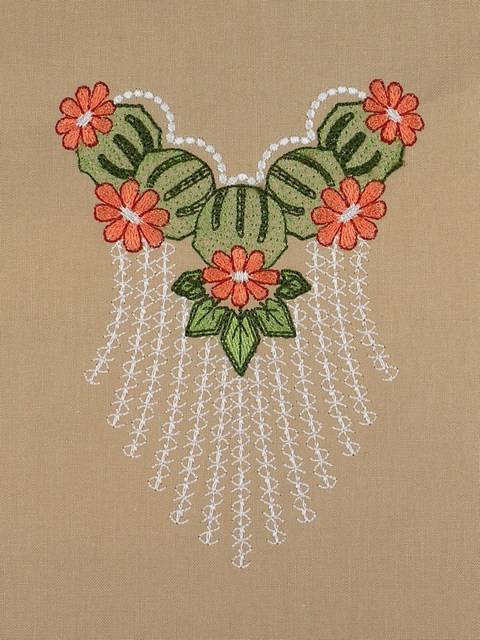 BFC1123 Flowers with Bits of Lace