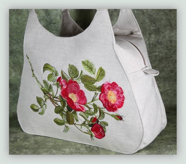 BFC1148 Wild Roses Handbag