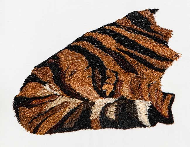 BFC1158 Large Mother Tiger and Cub