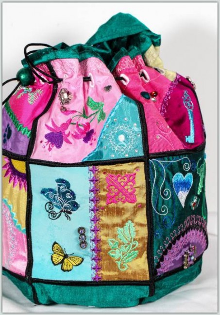 BFC1179 QIH Crazy Quilt Bag
