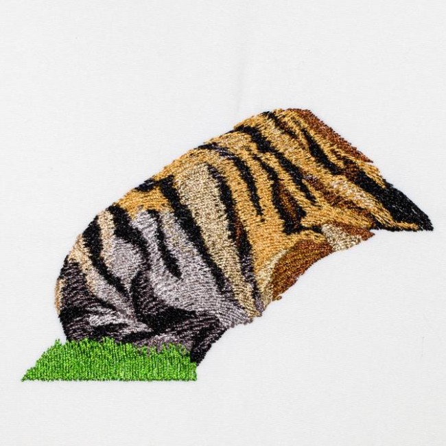 BFC1203 Large Reclining Tiger