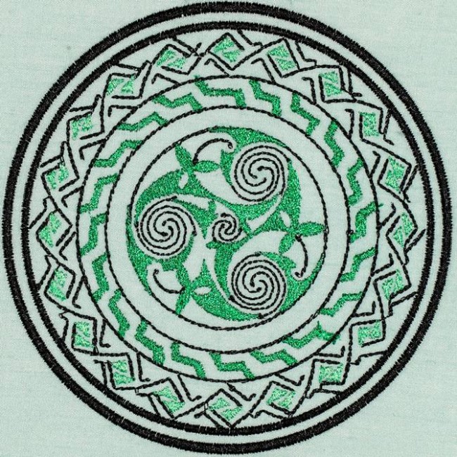BFC1216 QIH-Celtic Quilt Circles