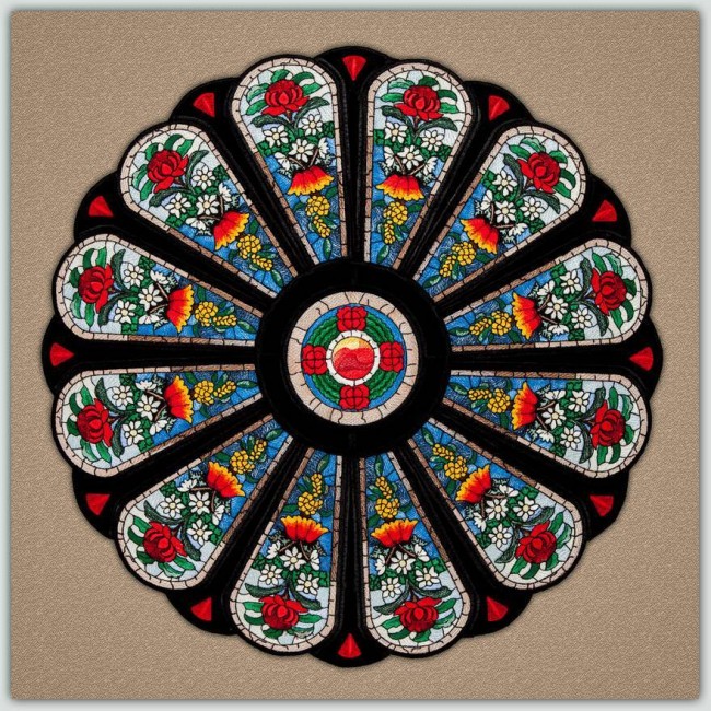 BFC1243 Waratah Rose Window