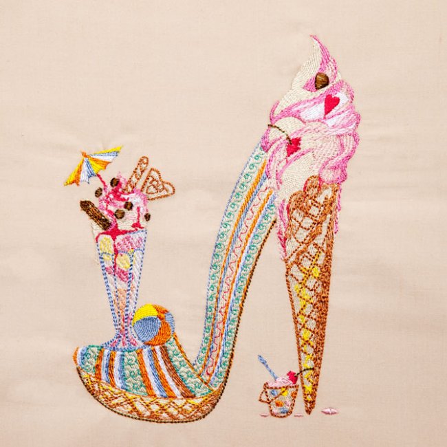BFC1279 Sally King's Calendar Shoes 2014 - 02-05