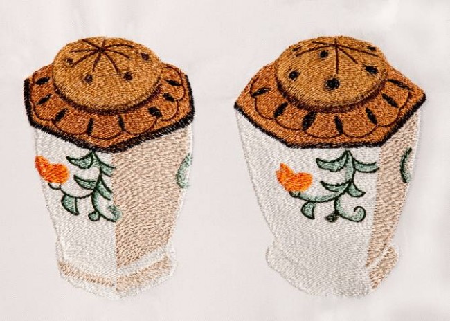 BFC1296 Salt and Pepper Shakers
