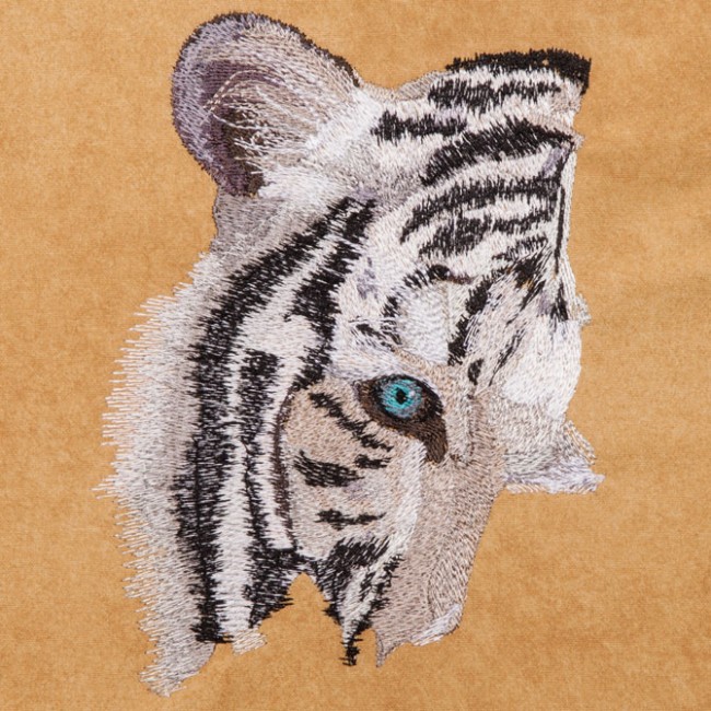 BFC1327 Large White Tiger Purse or Picture