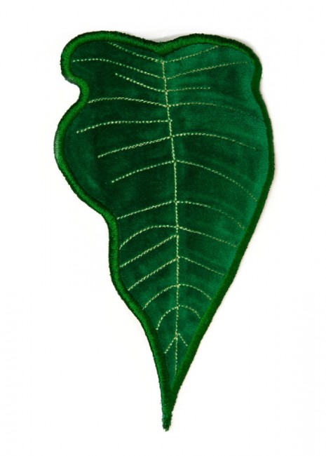 BFC1629 QIH Applique Poinsettias