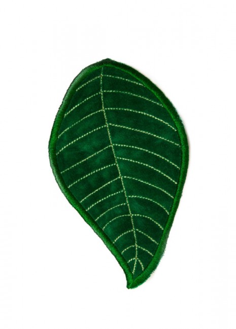 BFC1629 QIH Applique Poinsettias