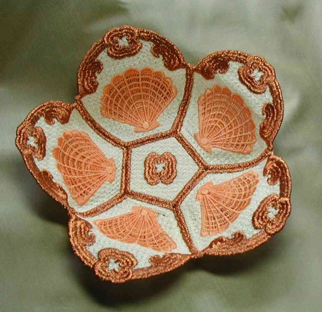 BFC0177  Lace Bowls - Seashell