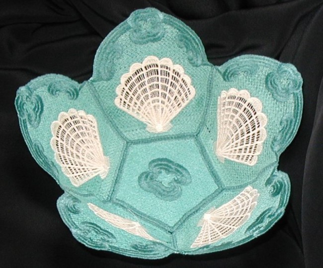 BFC0177  Lace Bowls - Seashell