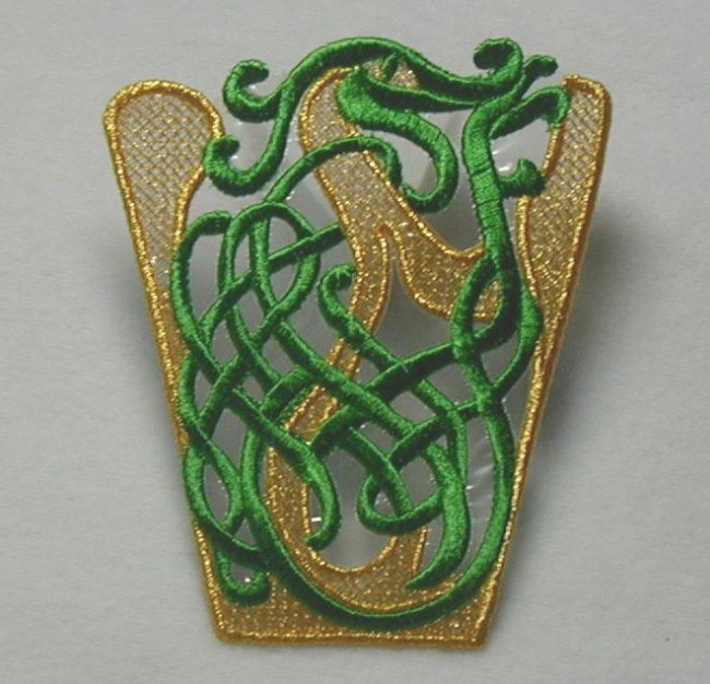 BFC0186 Lace Bowl - Celtic Fantasy
