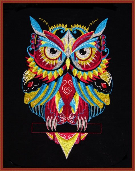 BFC2067 Large Owl Totem on Black