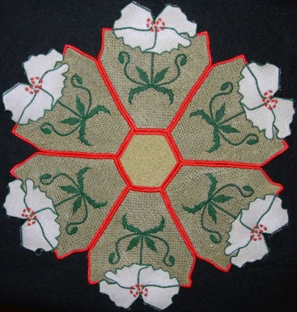 BFC0214 Lace Bowl & Doily - Roosters