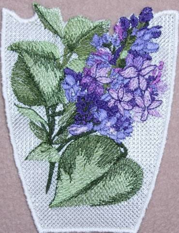 BFC0257 Lace Bowl & Doily Lilacs