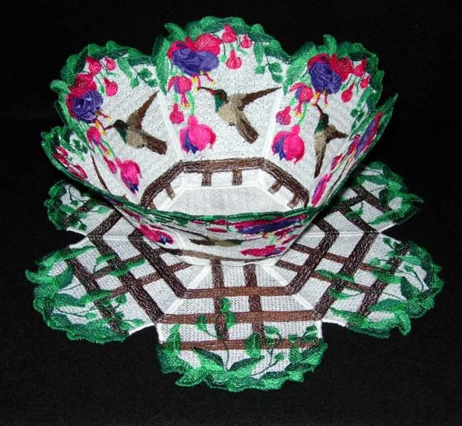 BFC0267 Hummingbird Bowl