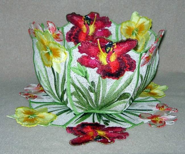 BFC0280 Lace Bowl and Doily-Day Lilies