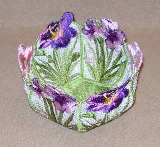 BFC0280 Lace Bowl and Doily-Day Lilies
