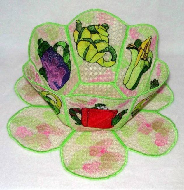 BFC0284 Lace Bowl & Doily  Veggie Teapots