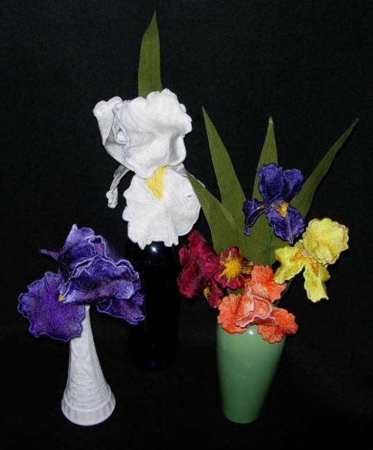 BFC0289 Lace Sculpture - Iris