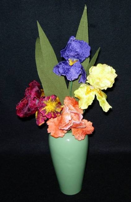 BFC0289 Lace Sculpture - Iris