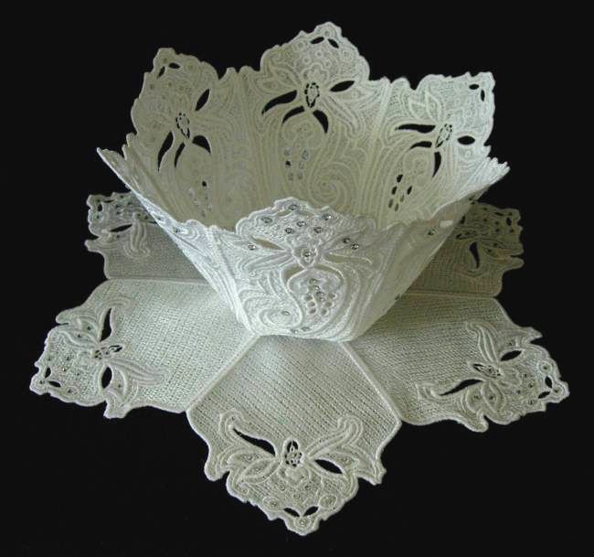 BFC0293 Lace Bowl and Doily Paisley Crystals