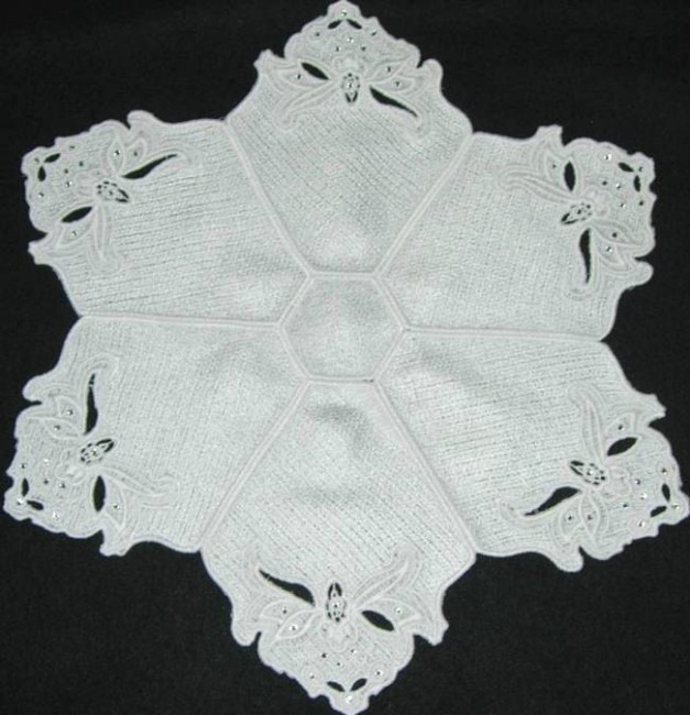 BFC0293 Lace Bowl and Doily Paisley Crystals
