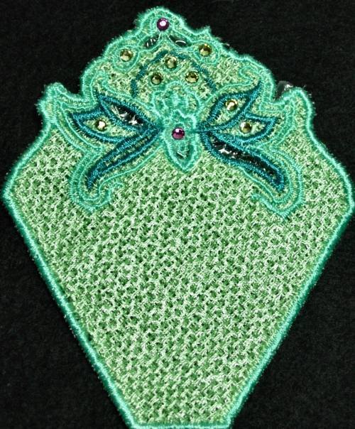 BFC0293 Lace Bowl and Doily Paisley Crystals