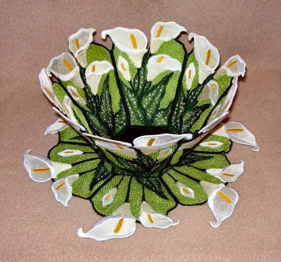 BFC0308  Lace Bowl & Doily  Calla Lily