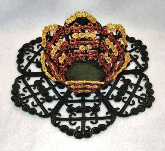 BFC0313 Magical Lace Bowl & Doily