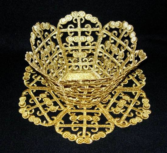 BFC0313 Magical Lace Bowl & Doily