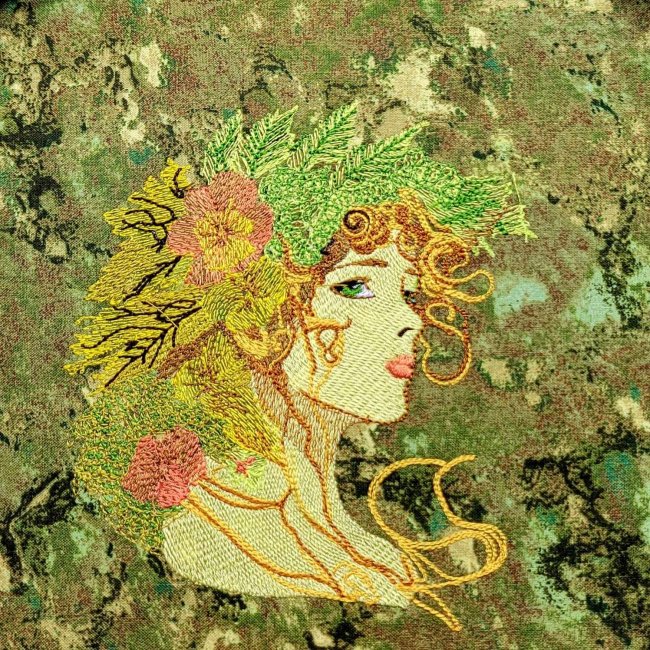 BFC31999 Lady in the Leaves