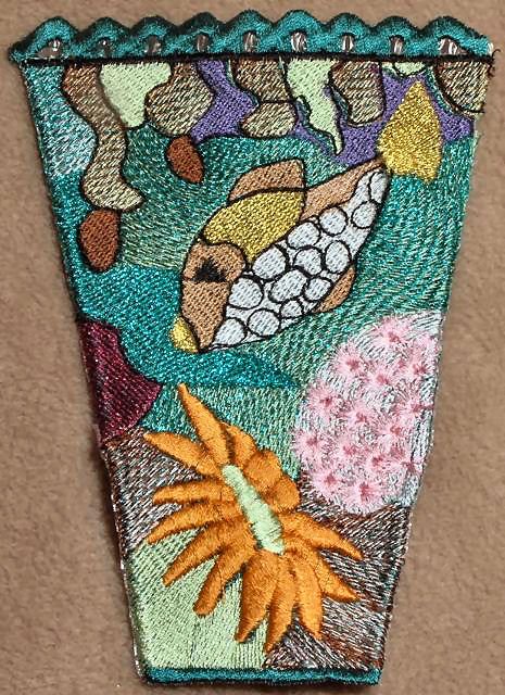 BFC0340 Lace Bowl & Doily  Coral Reef