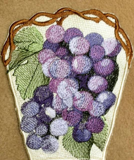 BFC0343 Lace Bowl & Doily  Vintage Grapes