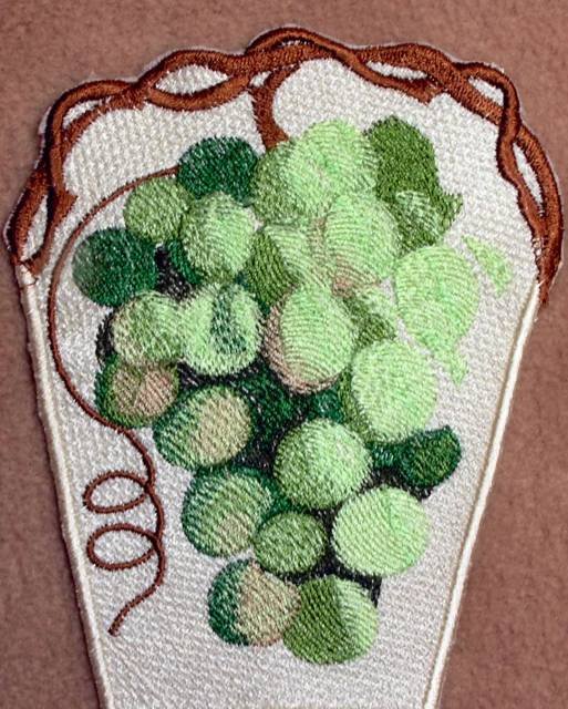 BFC0343 Lace Bowl & Doily  Vintage Grapes