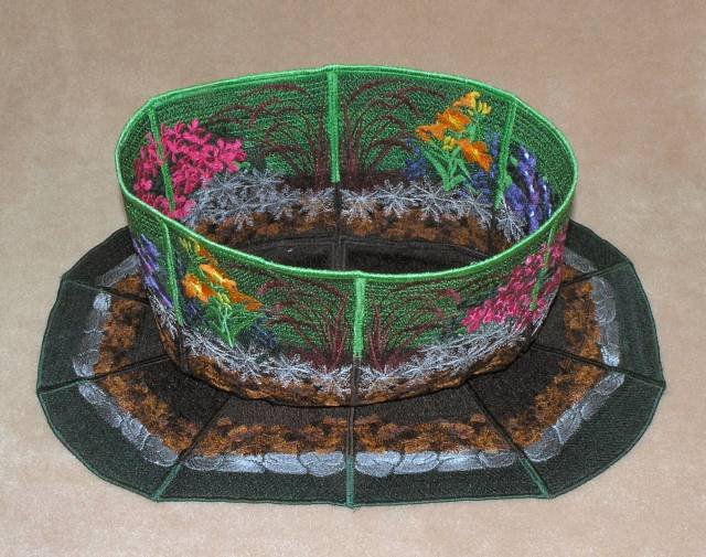 BFC0345  Lace Bowl & Doily  Garden Oasis