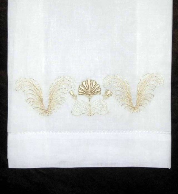 BFC0346 Feathers & Flowers