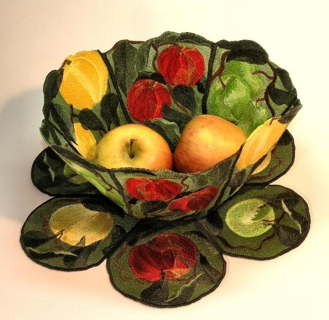 BFC0356 Lace Bowl & Doily Apple Harvest