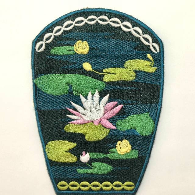 BFC0359   Lace Bowl & Doily Swans and Water Lilies